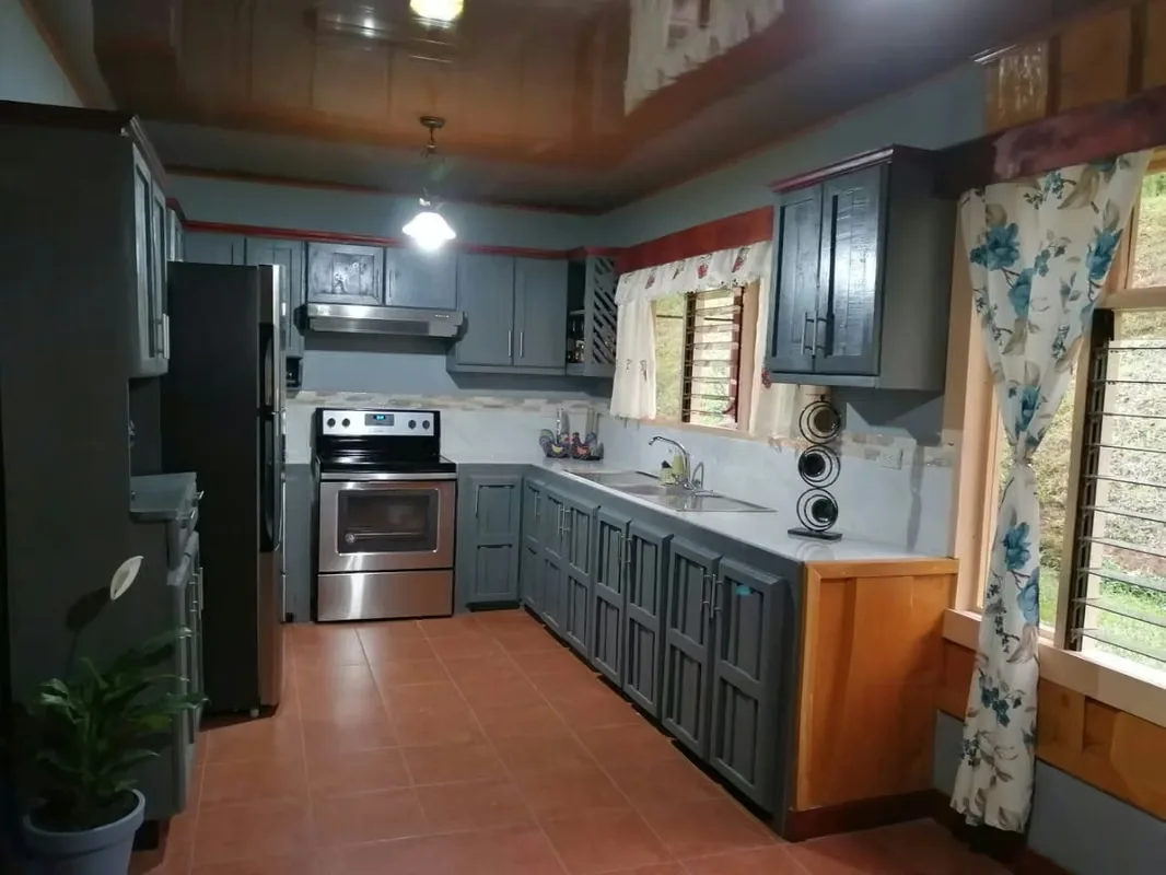 Nestled in the mountains of Acosta, Costa Rica, this beautiful property offers a peaceful setting surrounded by nature, landscaped gardens, and complete privacy. Set on **5,777 m² ..., photo 6