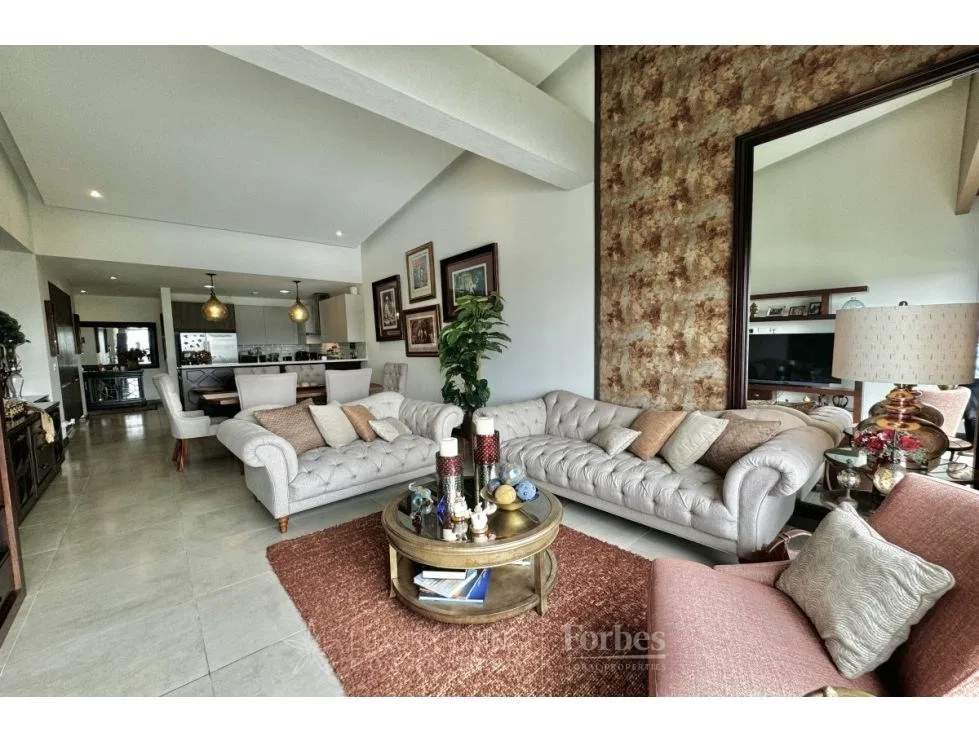 Dukana Elite - Privacy and Luxury in the Best Location of Escazú