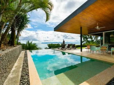 Villa de lujo con terraza para yoga en Pavones