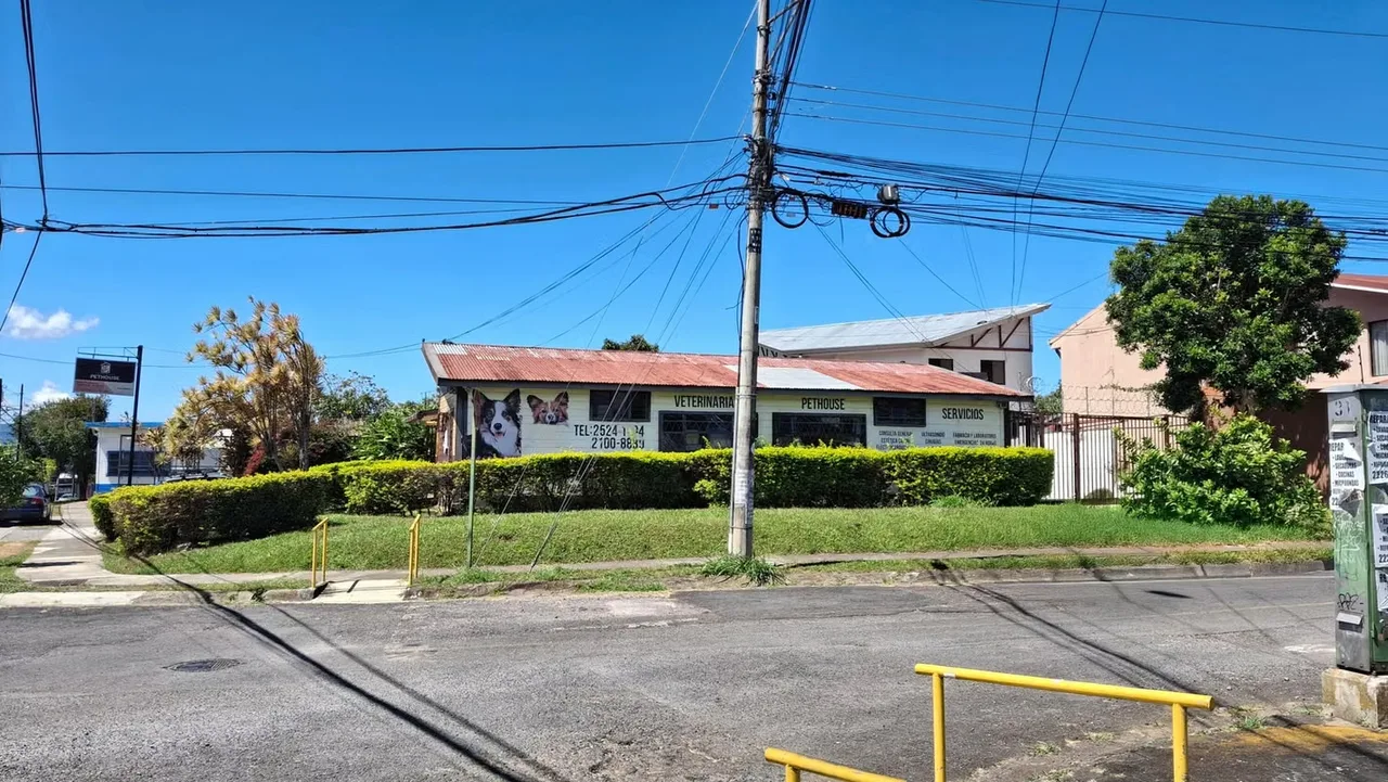 Oportunidad de inversión | Propiedad de uso mixto en Zapote Se vende propiedad de uso mixto ubicada en Zapote, una de las zonas más atractivas, céntricas y comerciales del este de ..., photo 4