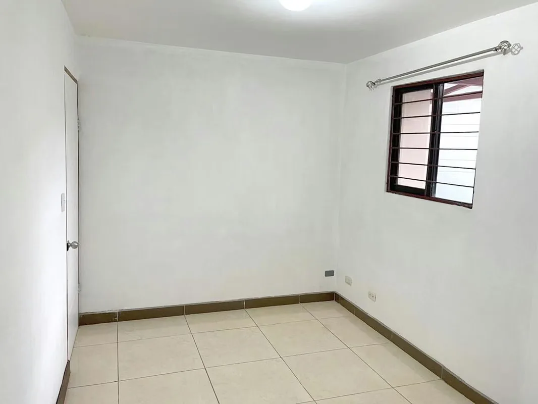 Oportunidad de inversión | Propiedad de uso mixto en Zapote Se vende propiedad de uso mixto ubicada en Zapote, una de las zonas más atractivas, céntricas y comerciales del este de ..., photo 8
