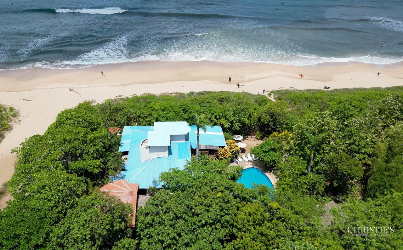 Hotel Las Tortugas - Legendary Beachfront Boutique Hotel