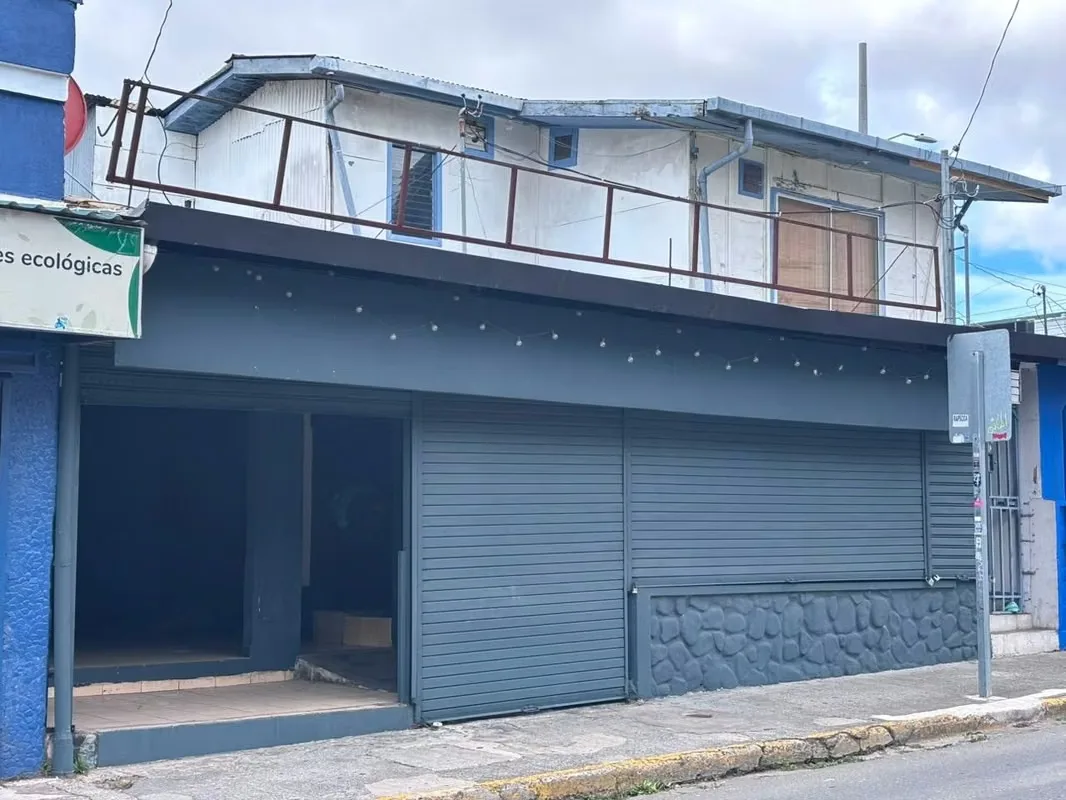 Commercial Space for Rent on Calle de la Amargura
