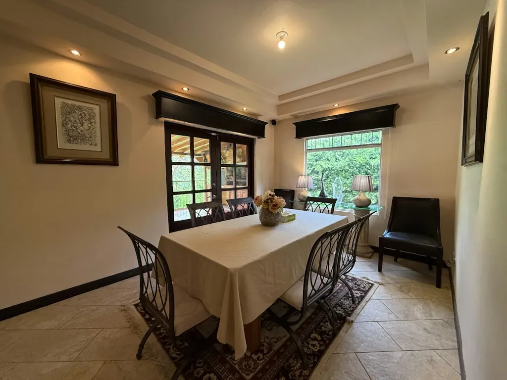 Spectacular Home for Sale in a Private Gated Community, photo 13