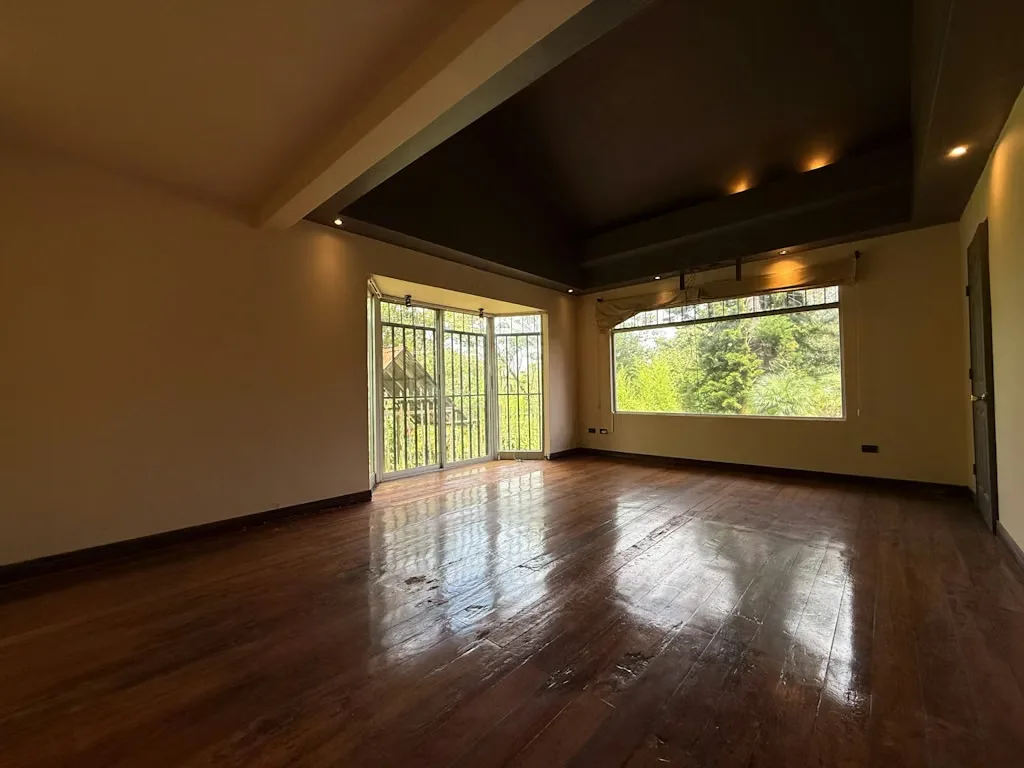 Spectacular Home for Sale in a Private Gated Community, photo 16