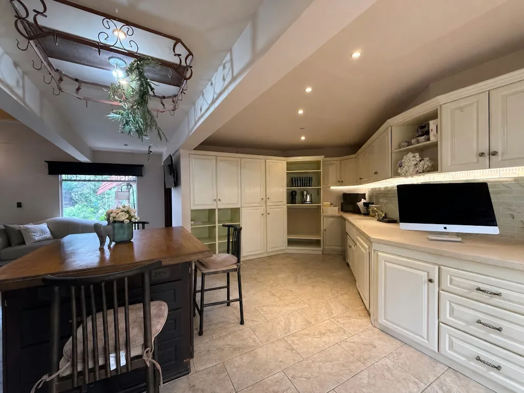 Spectacular Home for Sale in a Private Gated Community, photo 3