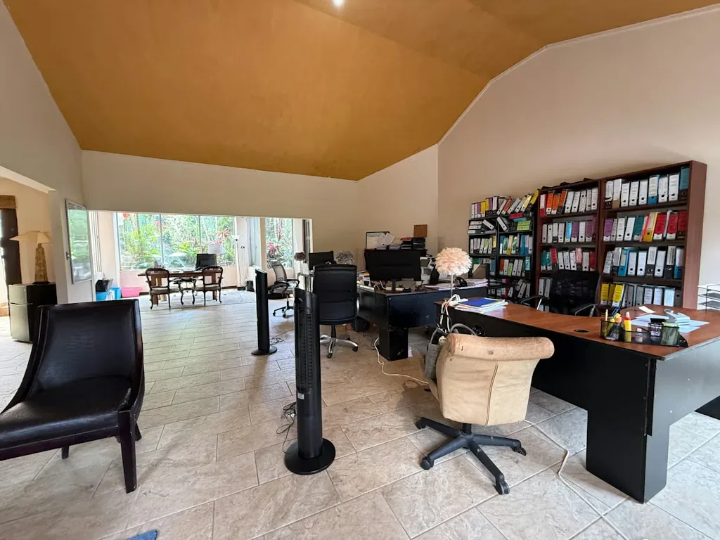 Spectacular Home for Sale in a Private Gated Community, photo 5