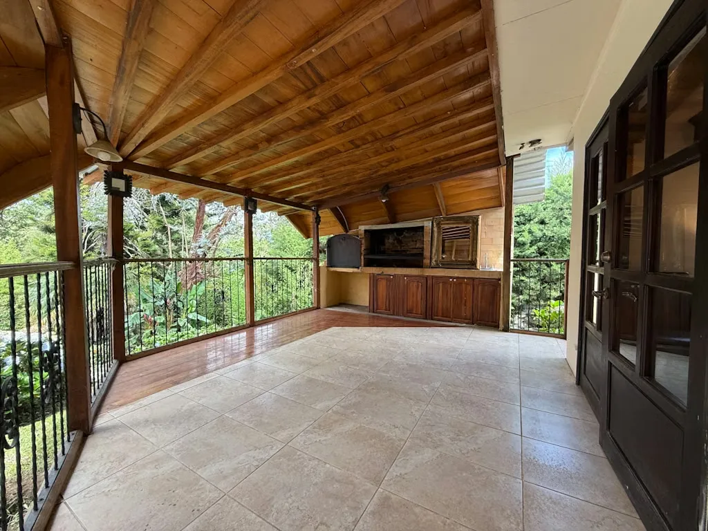 Spectacular Home for Sale in a Private Gated Community, photo 8