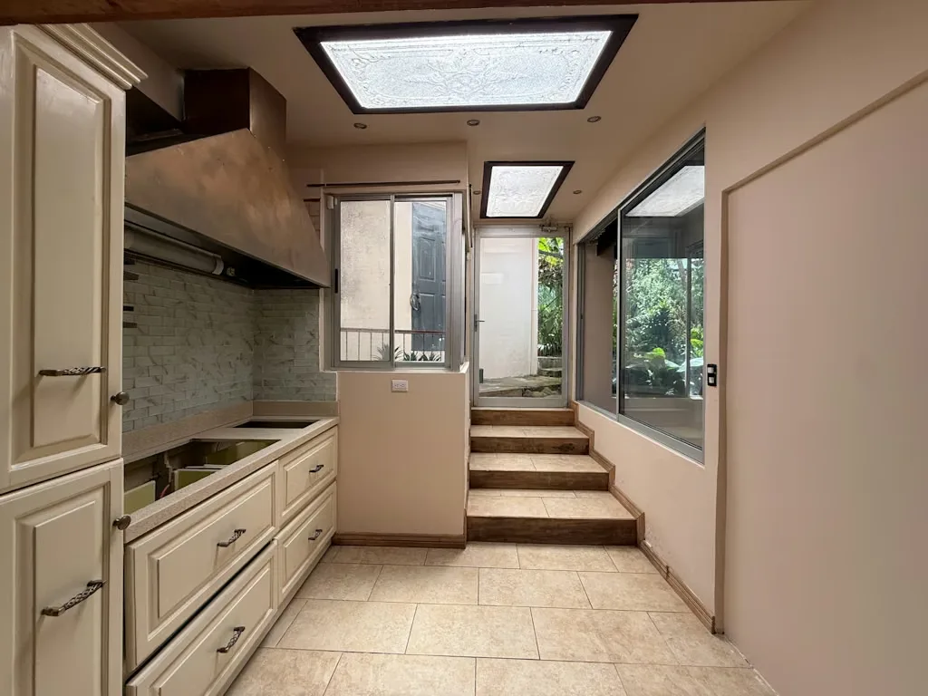 Spectacular Home for Sale in a Private Gated Community, photo 9
