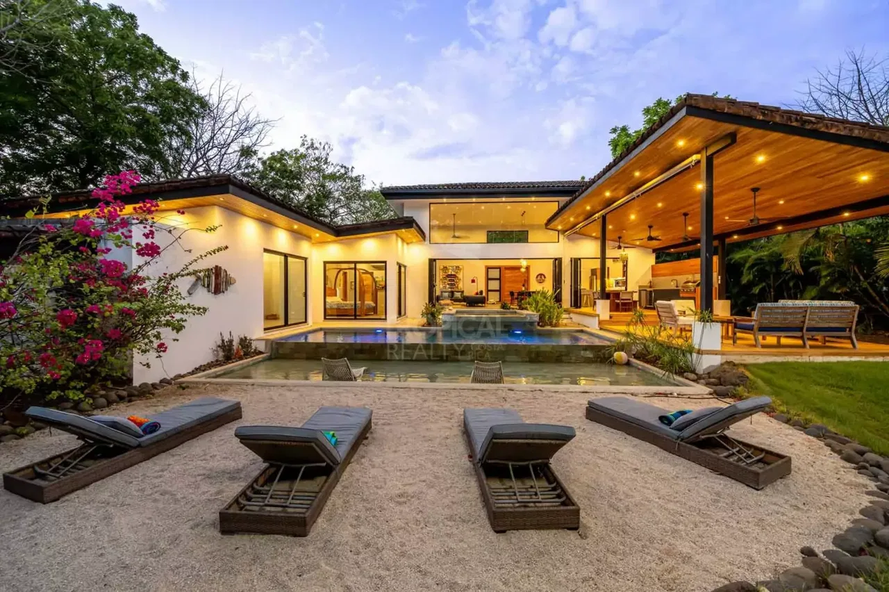 Luxury Beach Walk Villa for Sale in Hacienda Pinilla – Contemporary Tropical Design & Ultimate Privacy