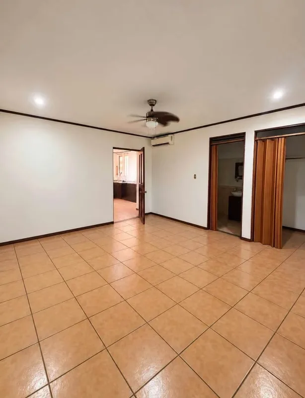 ¡HERMOSA CASA DE DOS PLANTAS EN VENTA O ALQUILER! CUIDAD COLÓN 1300 alquiler venta 315,000/, photo 13