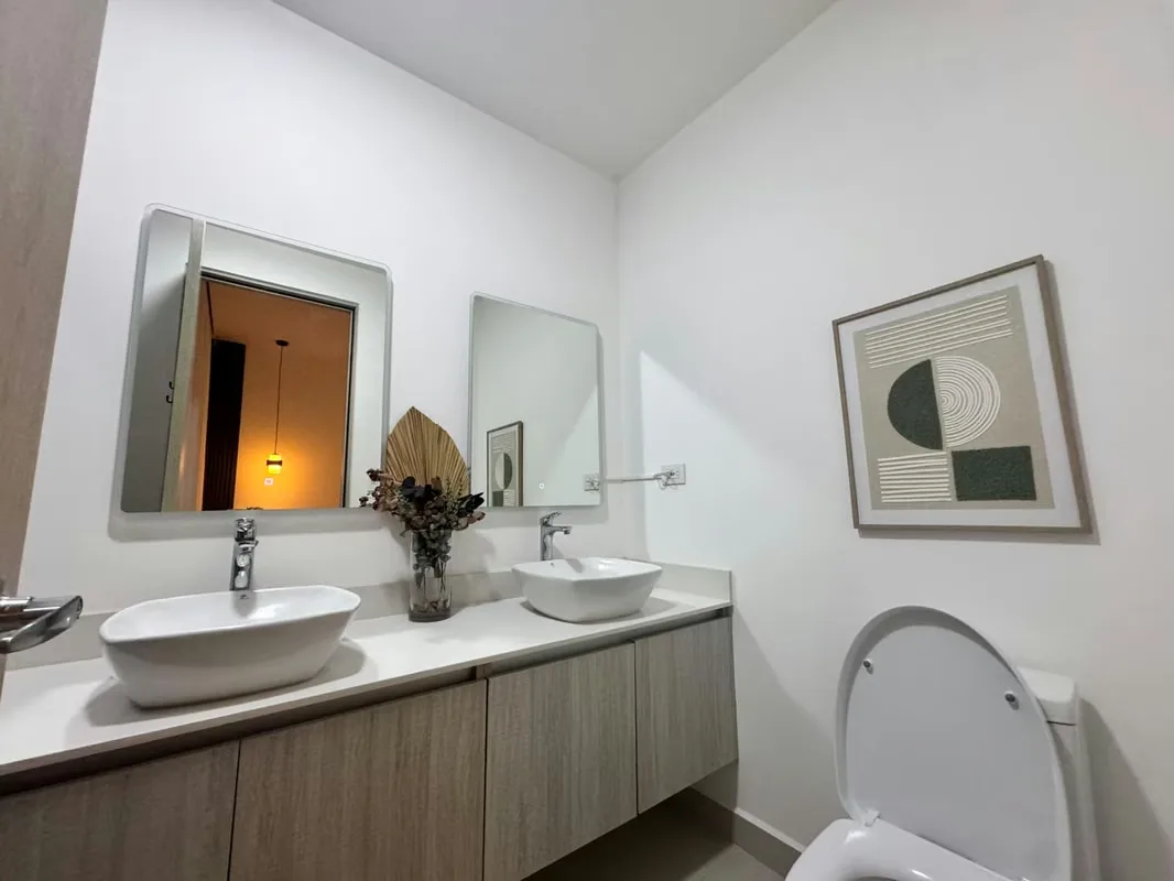 Disfrute de una hermosa residencia con diseño contemporáneo, acabados de lujo y excelente iluminación natural, ..., photo 11