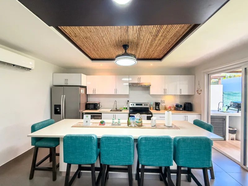 4 Bed Single Family Homes For Sale in Jaco, photo 2