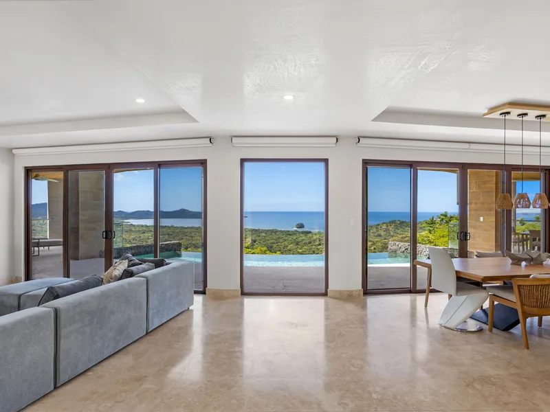 4 Bed Single Family Homes For Sale in Playa Flamingo, photo 3