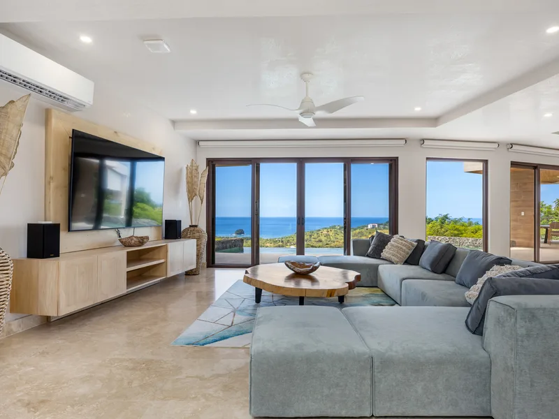 4 Bed Single Family Homes For Sale in Playa Flamingo, photo 6