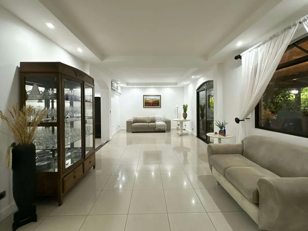 Venta de amplia casa en condominio en Brasil de Mora, photo 3