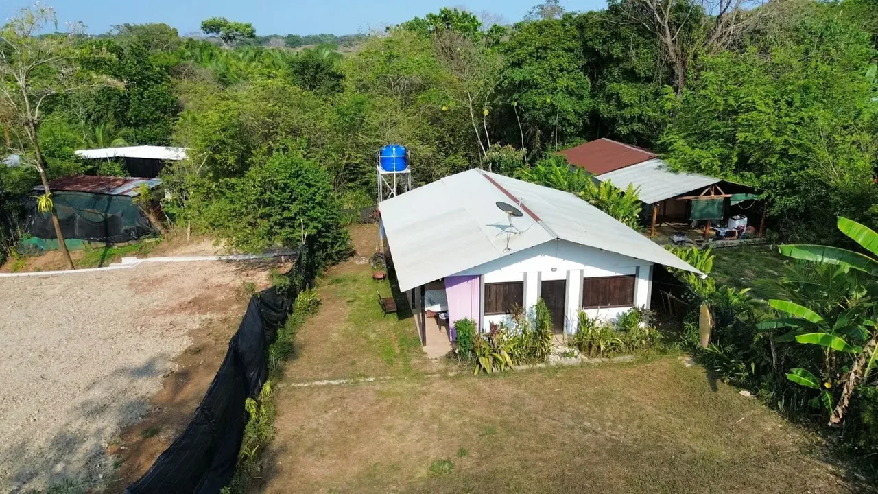 Great opportunity for a small budget! This cozy 40 m² home sits on a 500 m² lot in a lively and growing local neighborhood in San Isidro — just 10 minutes from the stunning beaches ..., photo 3