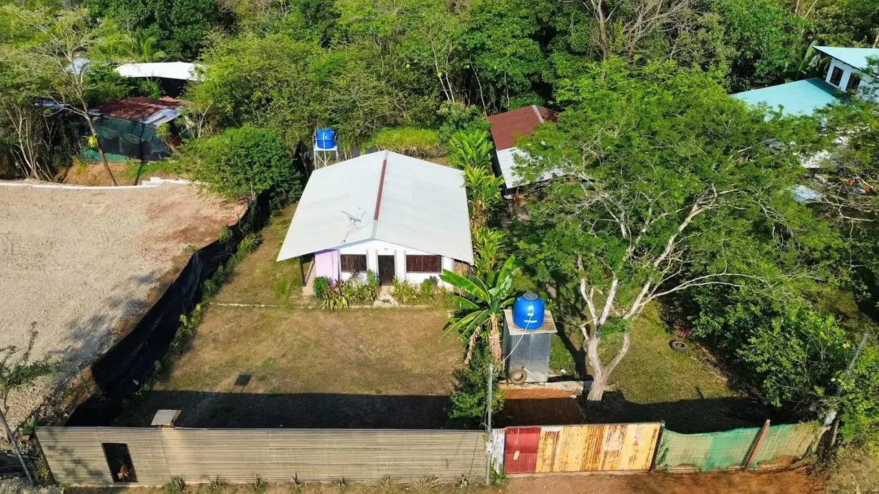 Great opportunity for a small budget! This cozy 40 m² home sits on a 500 m² lot in a lively and growing local neighborhood in San Isidro — just 10 minutes from the stunning beaches ..., photo 4