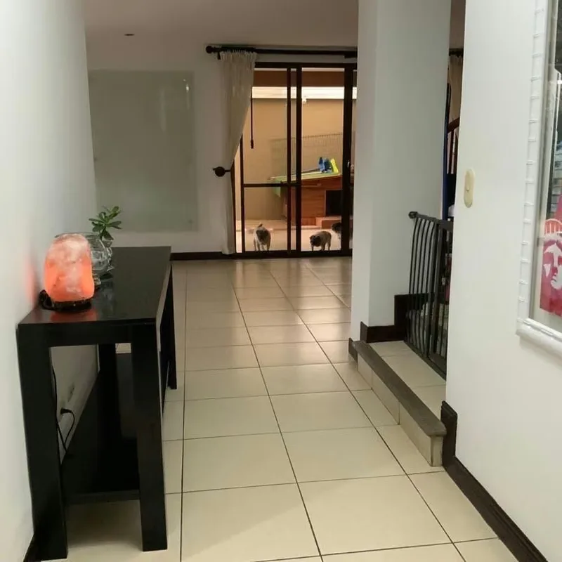 Venta de Casa Guachipelin 46 Villas de Valencia El condominio cuenta con seguridad 24/7, tapia perimetral electrificada y con alarma., photo 4