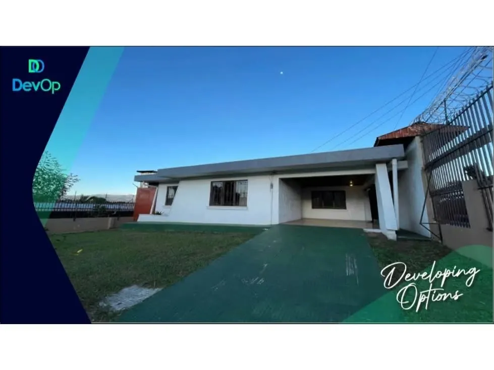 Venta de Casa con Apartamentos en el Centro de PalmaresExcelente oportunidad de inversión en una propiedad ubicada en una zona céntrica, segura y con gran potencial de rentabilidad. ...