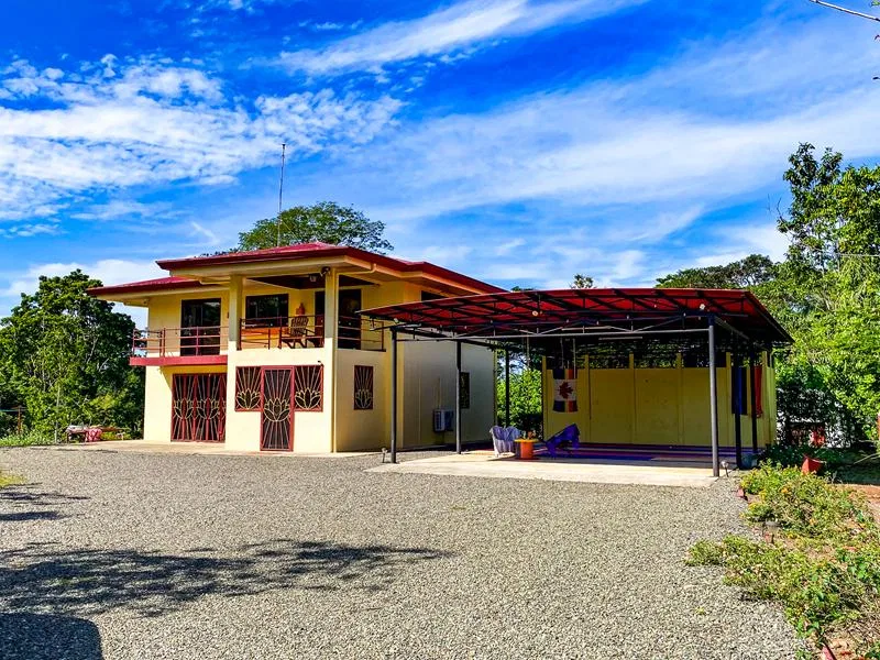 Casa Kāma / 5-Bedroom Farm Retreat for Sale
