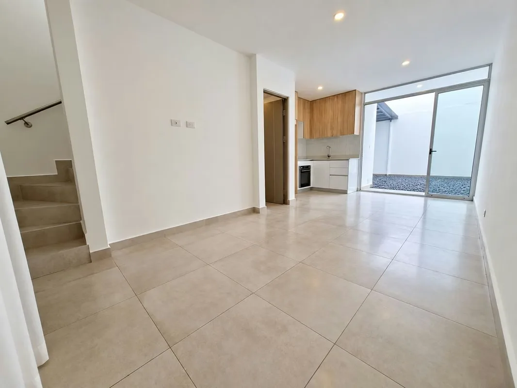 Rental of house in Santa Ana view: 124; 2 hab: 124; 1.5 bathrooms: 124; 2 parking lots