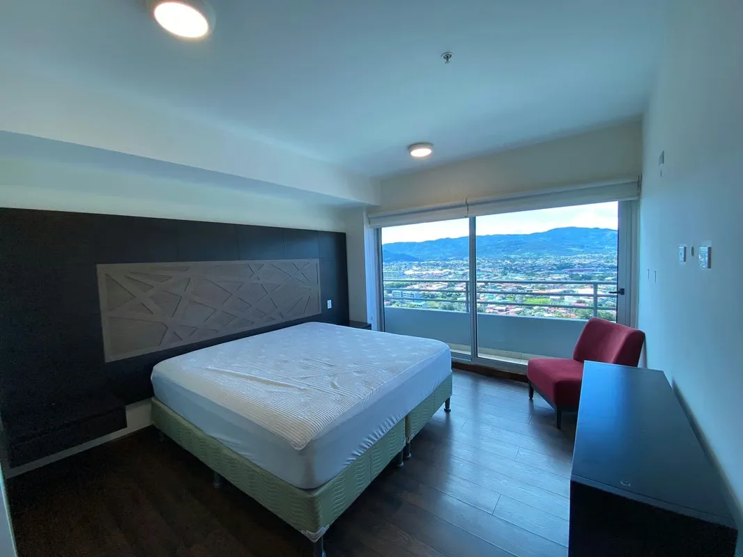 18th-floor apartment with excellent views, two stories, with the following layout:, photo 16