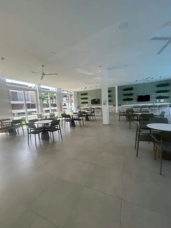 Disfrute de la comodidad, seguridad y excelentes amenidades que ofrece esta hermosa casa, ideal para ...