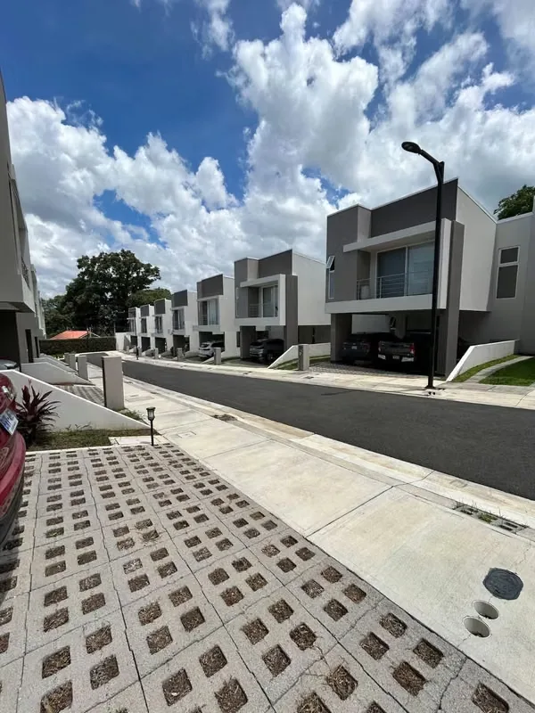 Disfrute de la comodidad, seguridad y excelentes amenidades que ofrece esta hermosa casa, ideal para ..., photo 6