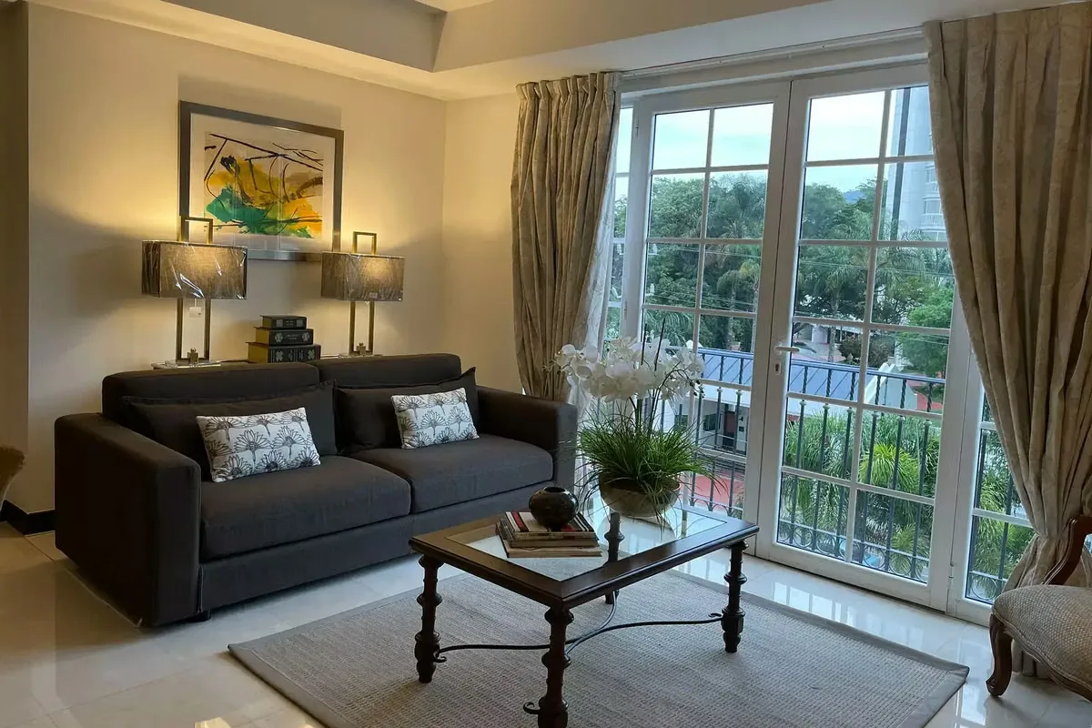 Enjoy a life of luxury in this completely renovated 2-bedroom apartment, offering 140.44 m² of comfort, elegance, and contemporary sophistication. Designed with refined finishes and ...