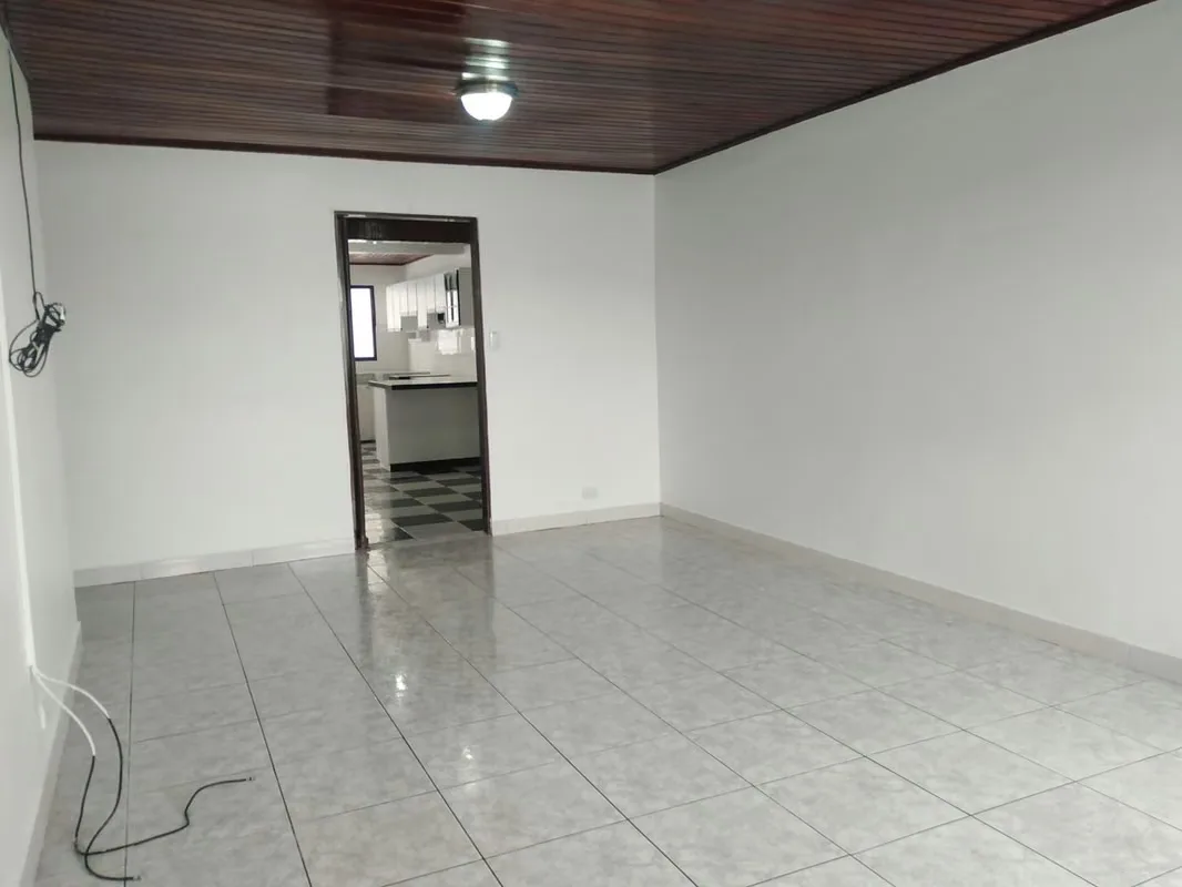 ¡Tu próximo hogar te espera en Mata de Plátano, Guadalupe! Esta casa de una planta se encuentra en un residencial tranquilo y seguro, con fácil acceso a la vía principal y cerca de ..., photo 3