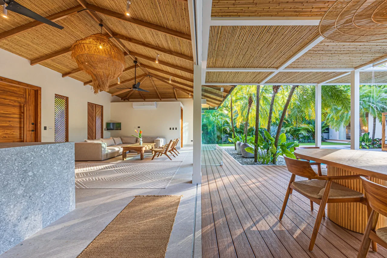CASA OHANA LUXURY VILLA- WALKING DISTANCE TO THE BEACH- 0.22 ACRES, photo 11
