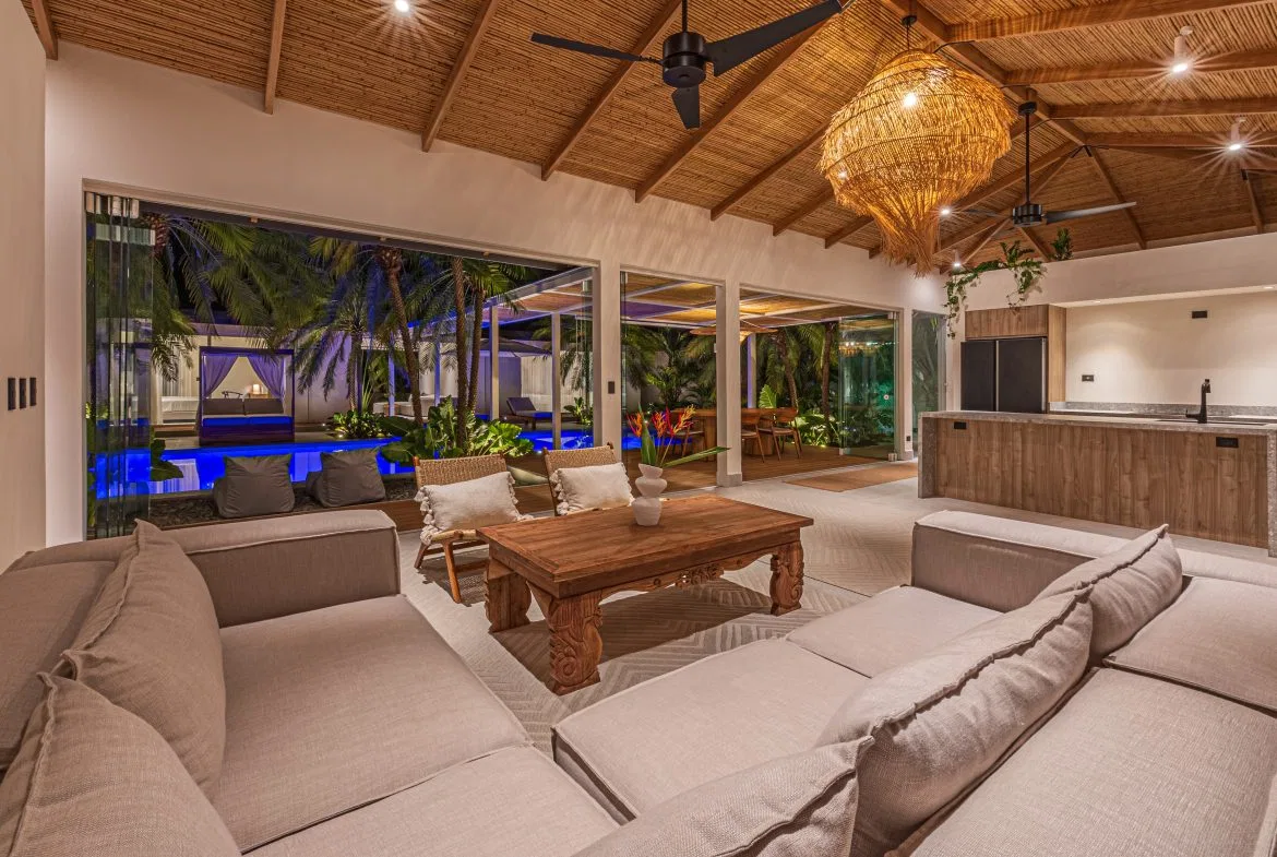 CASA OHANA LUXURY VILLA- WALKING DISTANCE TO THE BEACH- 0.22 ACRES, photo 24