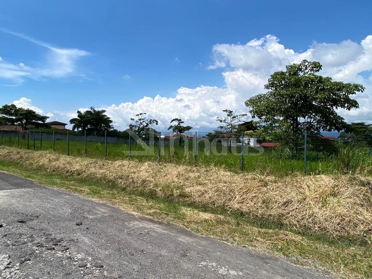 Venta de lote residencial en Piedades