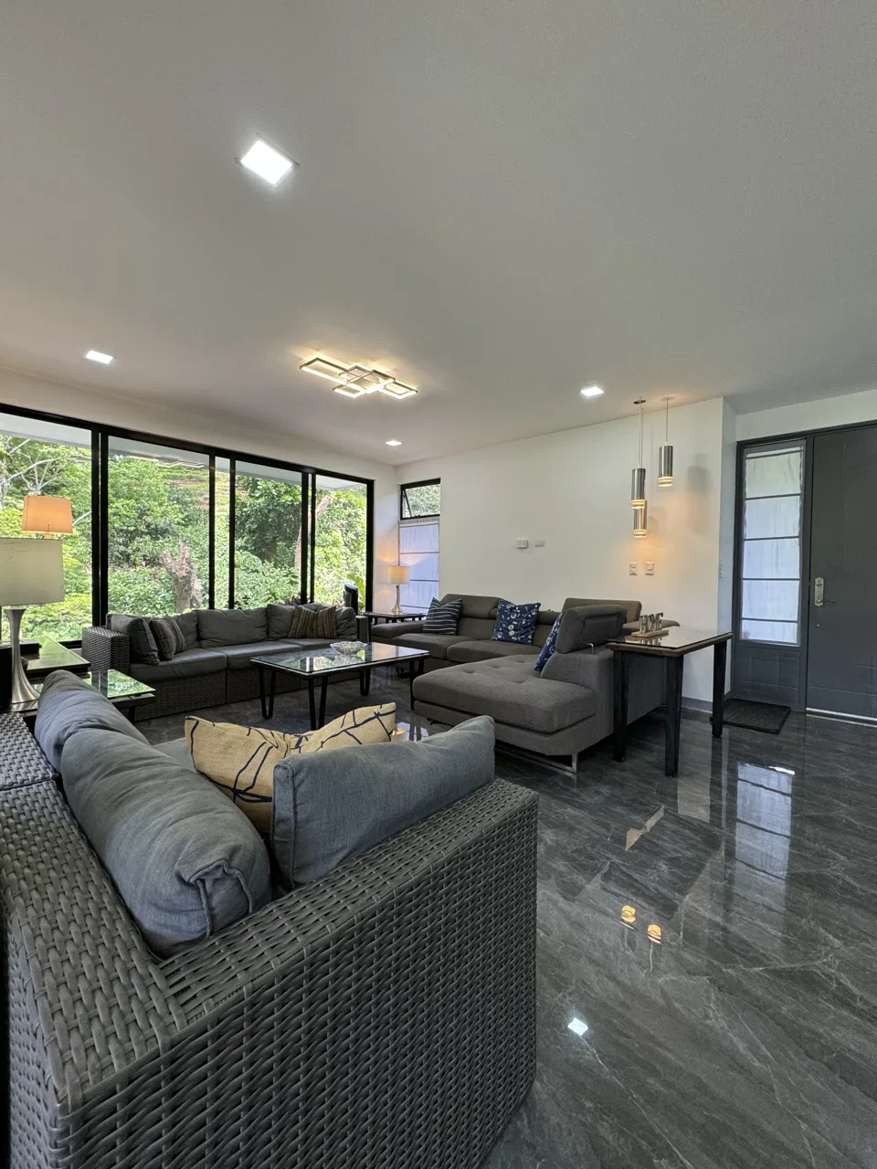 Modern Home for Sale in Hacienda Natura Condominium, photo 9