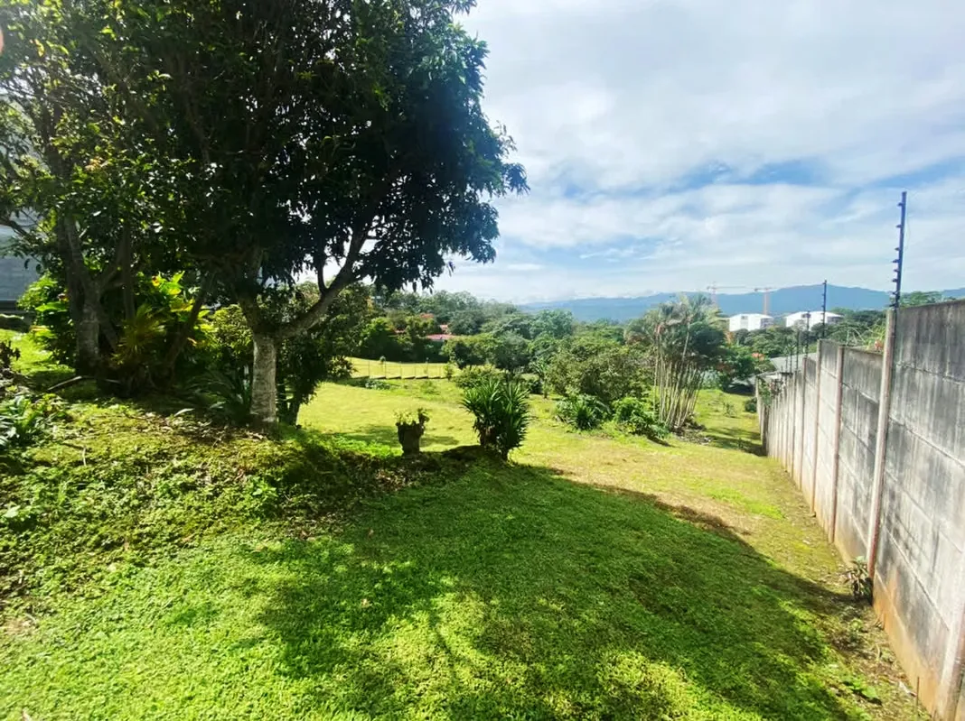 Terreno en venta con almacén y casa en Guayabos, photo 12
