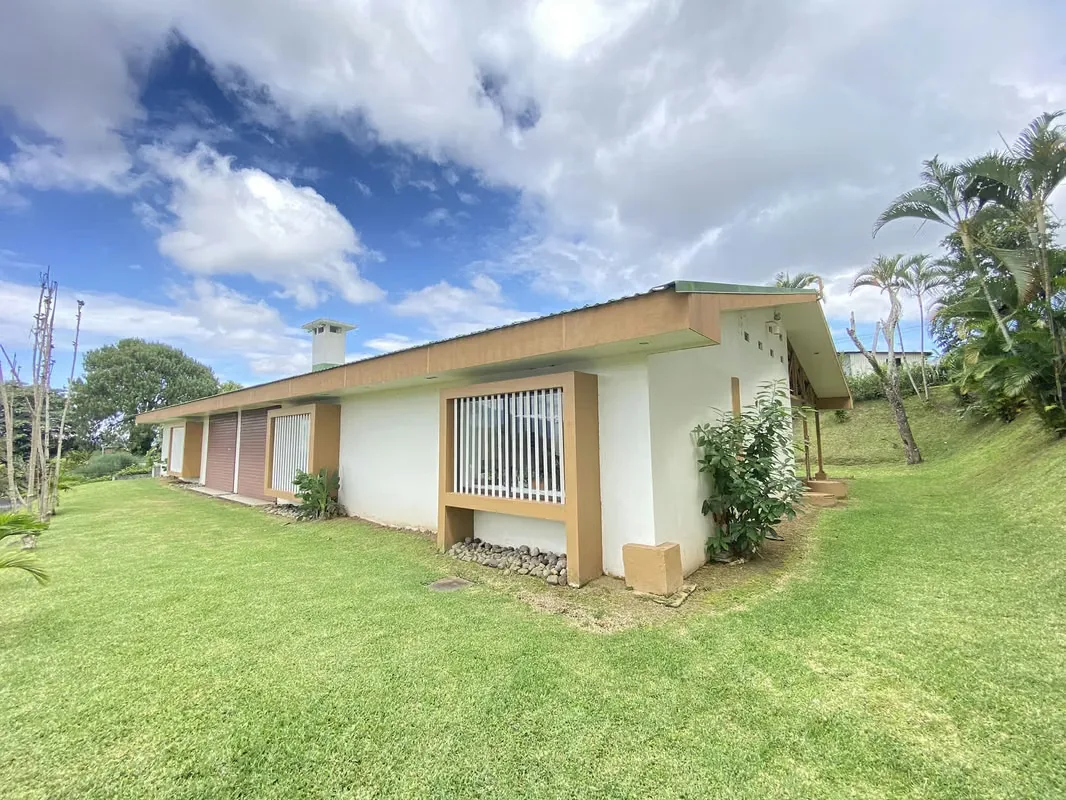 Terreno en venta con almacén y casa en Guayabos, photo 5