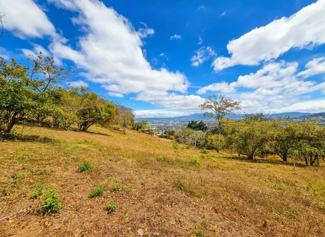 Lotes en venta | Vistas a la ciudad y montañas | Servicios disponibles | Desde $180.000