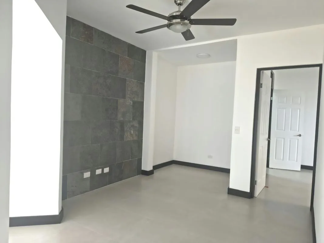 ALQUILER  POZOS NORTE GUACHEPELÍN  SANTA ANA 2 HABITACIONES 2 BAÑOS 2 PARQUEOS Techados 120 M² PET FRIENDLY, photo 5
