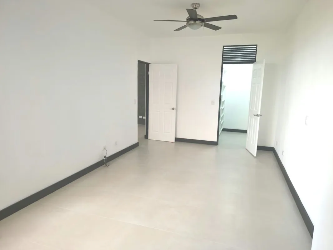 ALQUILER  POZOS NORTE GUACHEPELÍN  SANTA ANA 2 HABITACIONES 2 BAÑOS 2 PARQUEOS Techados 120 M² PET FRIENDLY, photo 7