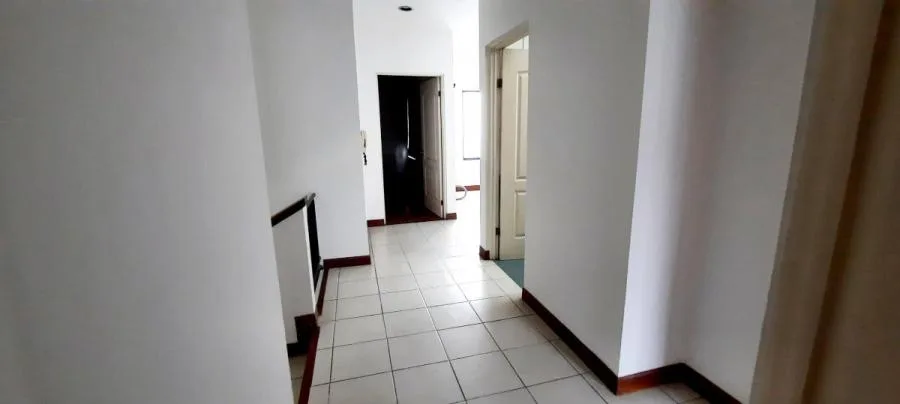 Venta de Casa en Trejos Montealegre Escazú Para Inversionista MGA - Venta en Escazú, photo 5