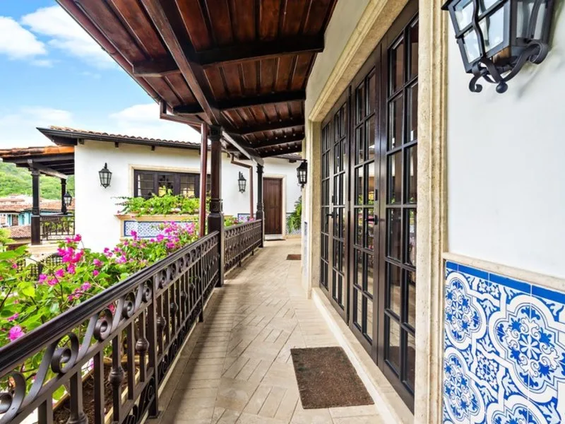 7 Bed Single Family Homes For Sale in Playa Danta, photo 3
