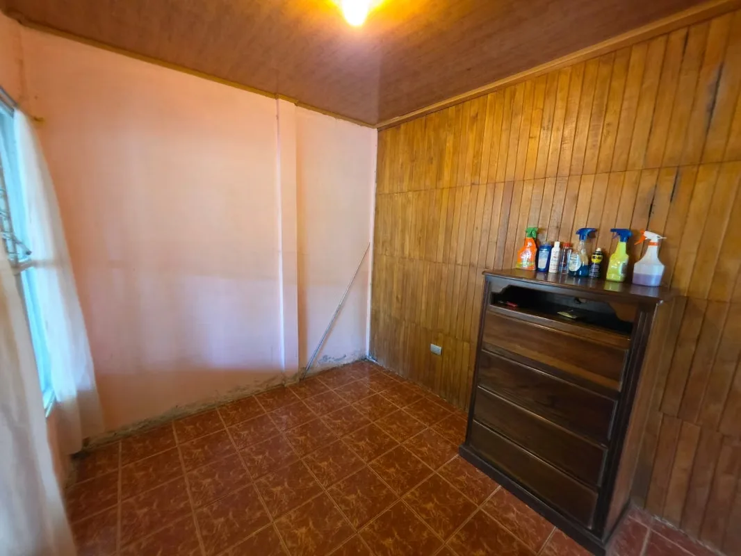 La finca posee una casa en muy buen estado, con 3 habitaciones y un baño completo. Garaje techado para ..., photo 11