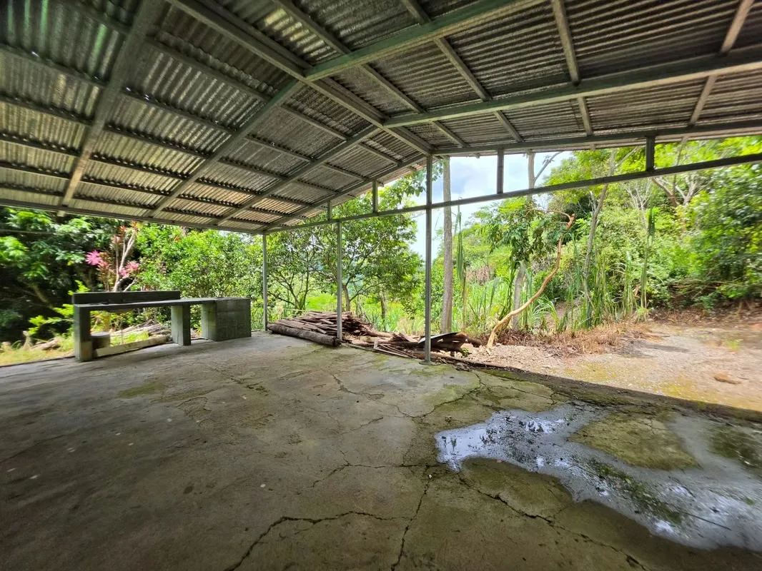 La finca posee una casa en muy buen estado, con 3 habitaciones y un baño completo. Garaje techado para ..., photo 13