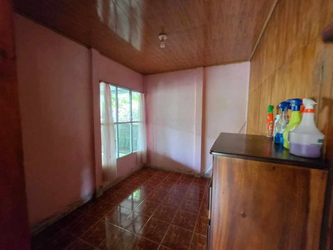 La finca posee una casa en muy buen estado, con 3 habitaciones y un baño completo. Garaje techado para ..., photo 10