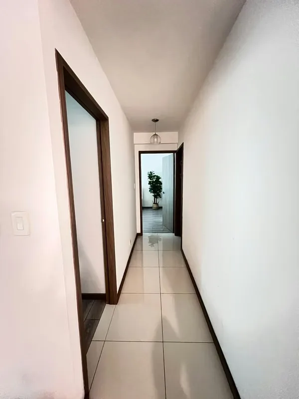 Descubre este hermoso apartamento ubicado en el quinto piso, diseñado para ofrecerte comodidad, ..., photo 8