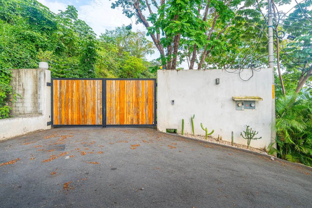 LUXURY PROPERTY IN THE MOUNTAIN CASA ROYAL, UVITA – 2.47 ACRES, photo 9