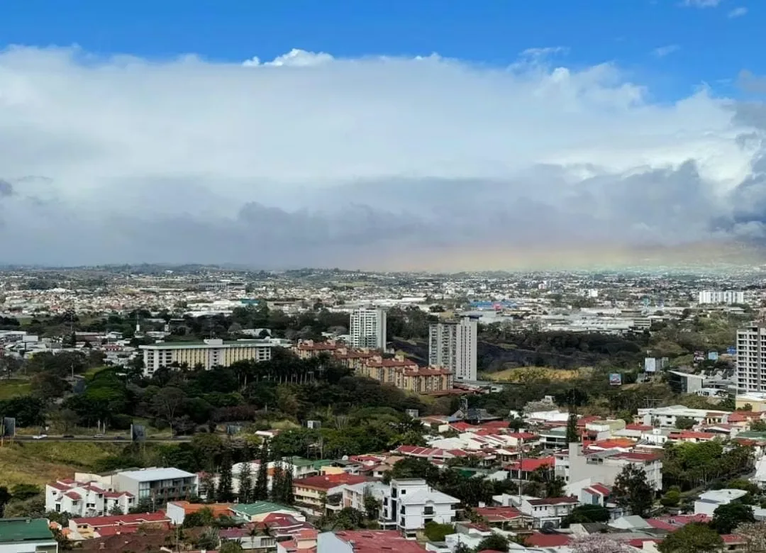 Ubicado en un piso alto, para deleitarse con las mejores vitas de la ciudad, amenidades inigualables y acabados ..., photo 2