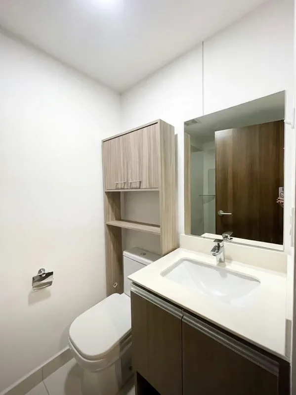 Ubicado en un piso alto, para deleitarse con las mejores vitas de la ciudad, amenidades inigualables y acabados ..., photo 6