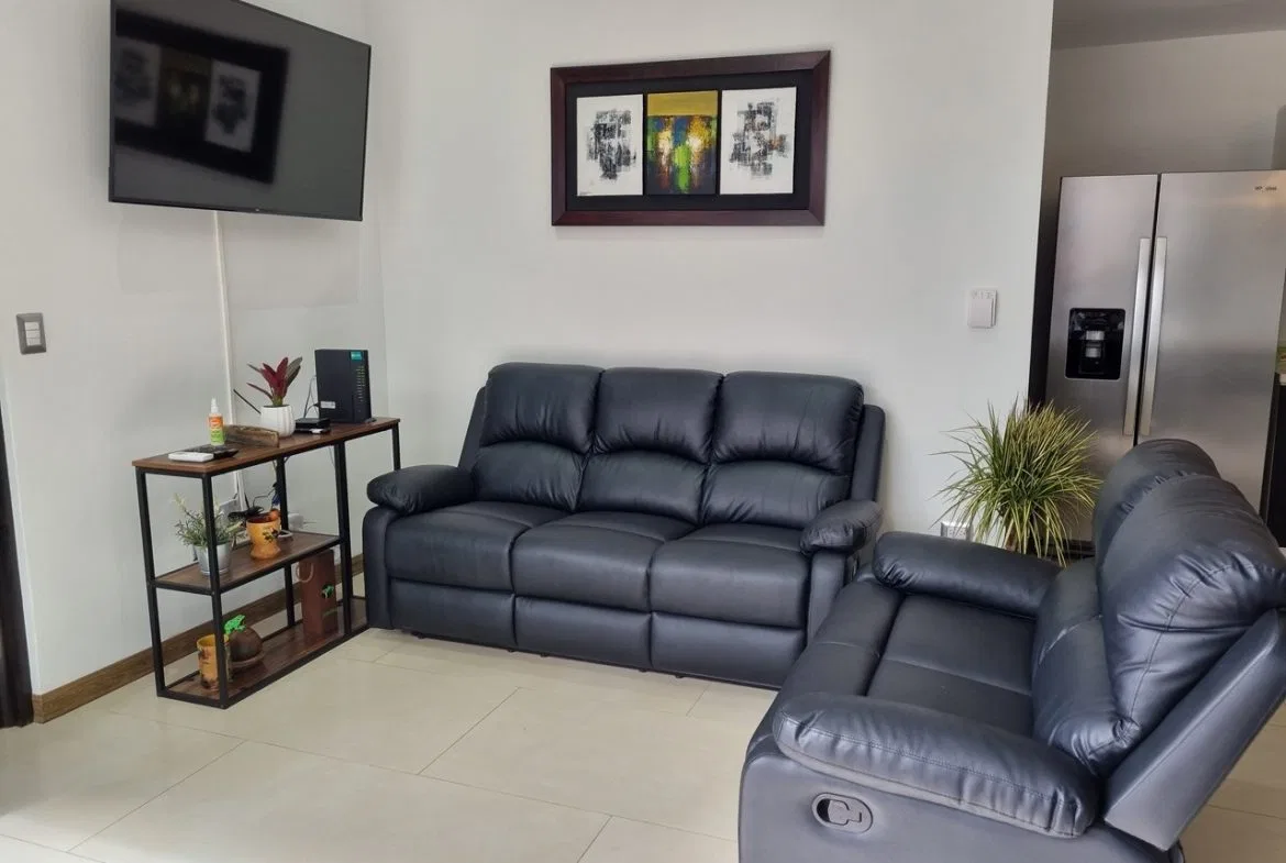 WALKING DISTANCE TO THE BEACH 3-BEDROOM TURN KEY HOUSE IN UVITA, photo 16